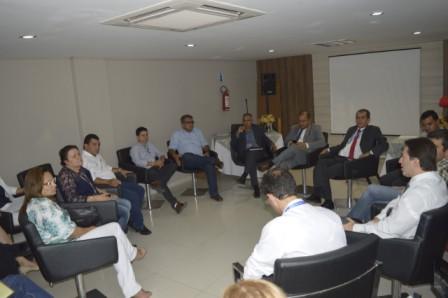 Prefeitos e Caixa.jpg