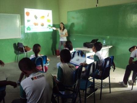 Palestra sobre saúde ambiental - Escola Municipal Mãe Vitória - Petrolina