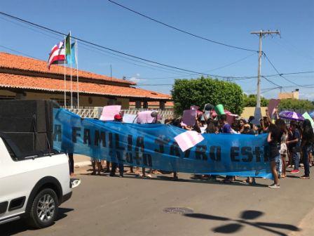 Protesto Colegio Sento-Sé