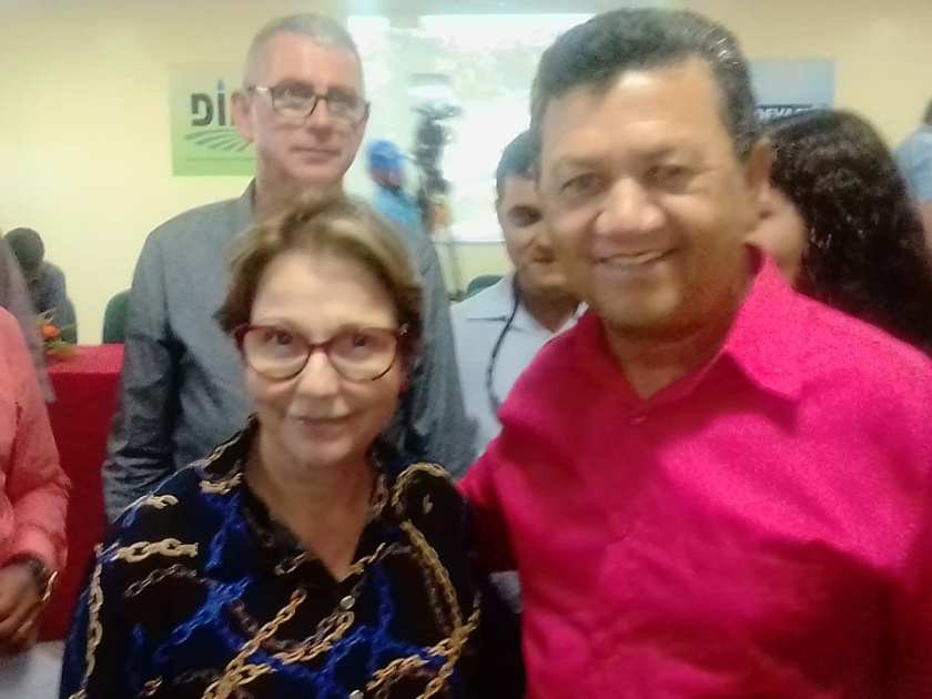 Reinaldo e ministra.jpg